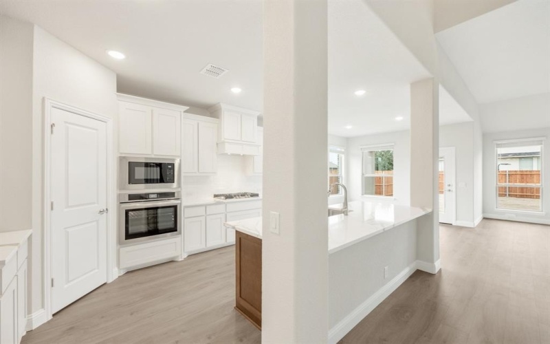 2801 Emerald Trace Drive, Denton, TX 76226, 5 Bedrooms Bedrooms, ,5 BathroomsBathrooms,Residential,For Sale,2801 Emerald Trace Drive,20791580