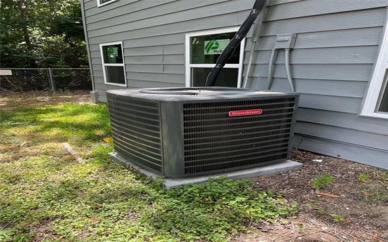 703 N Main Street, Rockdale, TX 76567, 8 Bedrooms Bedrooms, ,6 BathroomsBathrooms,Residential,For Sale,703 N Main Street,0,20795914