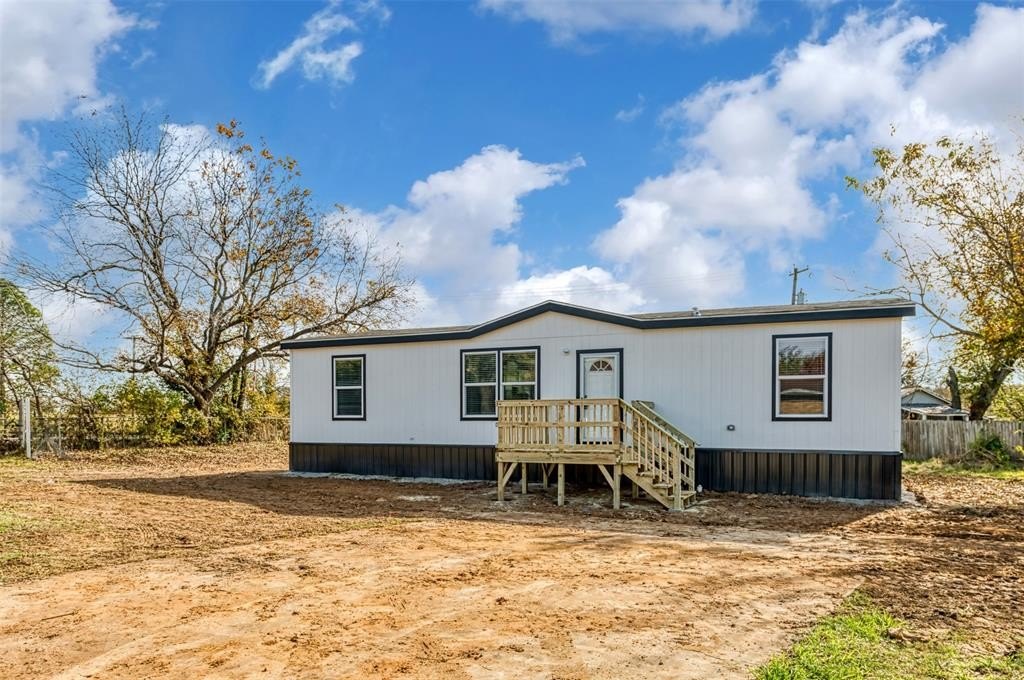 101 Texas Avenue, Keene, TX 76059, 3 Bedrooms Bedrooms, ,2 BathroomsBathrooms,Residential,For Sale,101 Texas Avenue,20795998