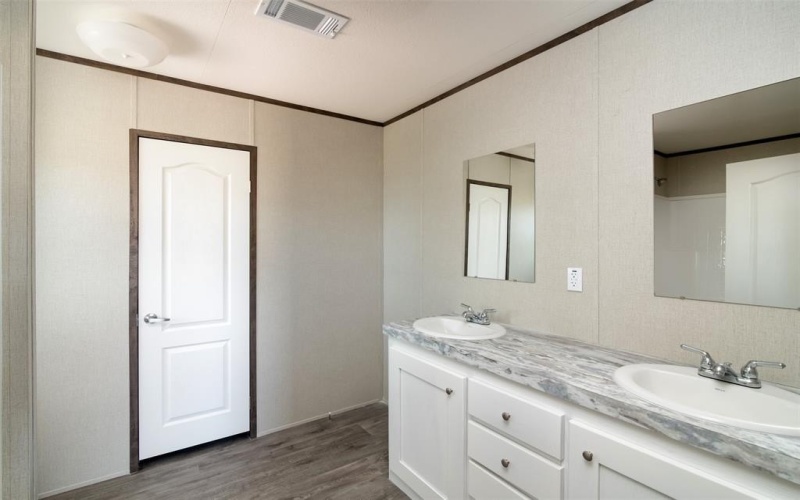 101 Texas Avenue, Keene, TX 76059, 3 Bedrooms Bedrooms, ,2 BathroomsBathrooms,Residential,For Sale,101 Texas Avenue,20795998