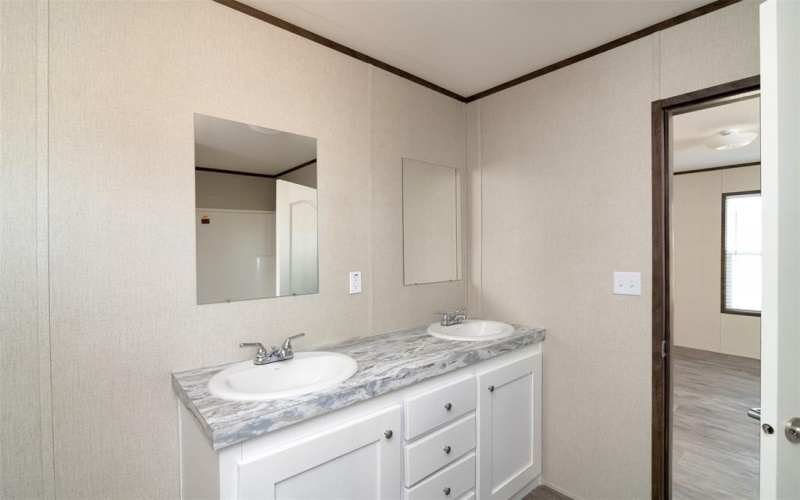 101 Texas Avenue, Keene, TX 76059, 3 Bedrooms Bedrooms, ,2 BathroomsBathrooms,Residential,For Sale,101 Texas Avenue,20795998
