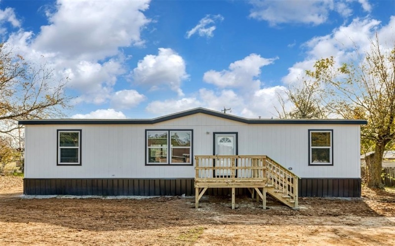 101 Texas Avenue, Keene, TX 76059, 3 Bedrooms Bedrooms, ,2 BathroomsBathrooms,Residential,For Sale,101 Texas Avenue,20795998