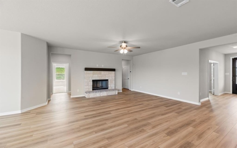 124 Parkhurst Drive, Boyd, TX 76023, 4 Bedrooms Bedrooms, ,3 BathroomsBathrooms,Residential,For Sale,124 Parkhurst Drive,20796037