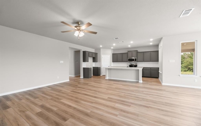 124 Parkhurst Drive, Boyd, TX 76023, 4 Bedrooms Bedrooms, ,3 BathroomsBathrooms,Residential,For Sale,124 Parkhurst Drive,20796037