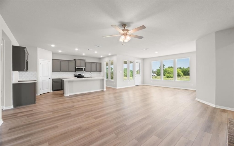 124 Parkhurst Drive, Boyd, TX 76023, 4 Bedrooms Bedrooms, ,3 BathroomsBathrooms,Residential,For Sale,124 Parkhurst Drive,20796037