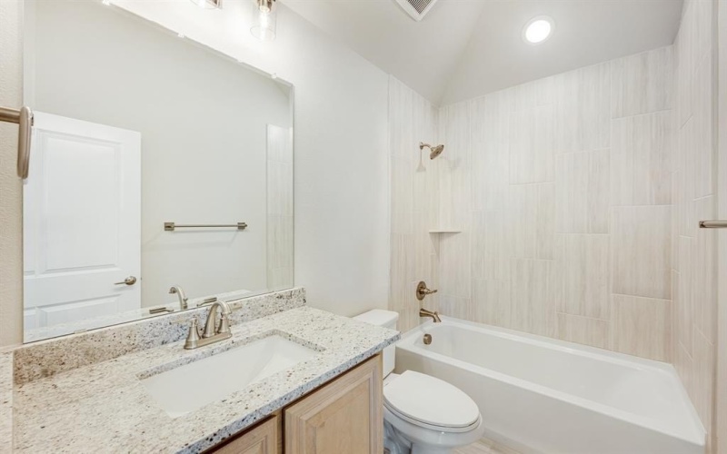 27 Grouse Circle, Sanger, TX 76266, 4 Habitaciones Habitaciones , ,3 BañosBaños,Residential,En Venta,27 Grouse Circle,20796155