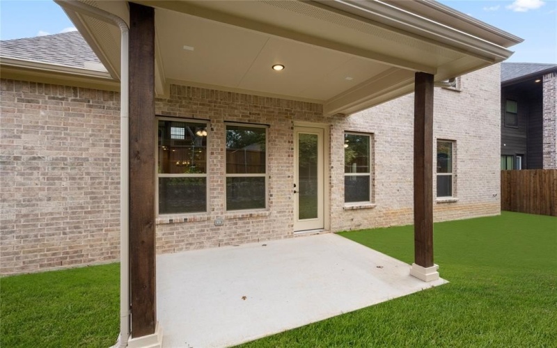 6965 Westlake Drive, Grand Prairie, TX 75054, 4 Bedrooms Bedrooms, ,3 BathroomsBathrooms,Residential,For Sale,6965 Westlake Drive,20796575
