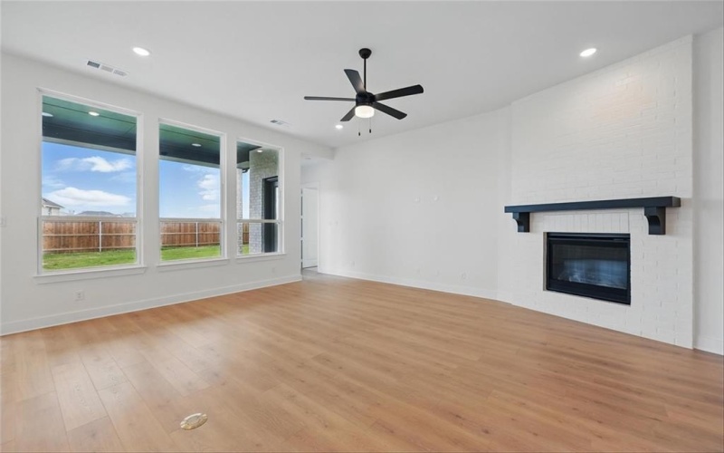 557 Flint Road, Waxahachie, TX 75167, 4 Bedrooms Bedrooms, ,3 BathroomsBathrooms,Residential,For Sale,557 Flint Road,20796829