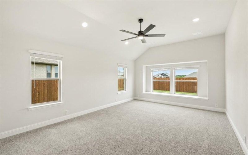 2032 Picnic Creek, DeSoto, TX 75115, 5 Bedrooms Bedrooms, ,5 BathroomsBathrooms,Residential,For Sale,2032 Picnic Creek,0,20797047