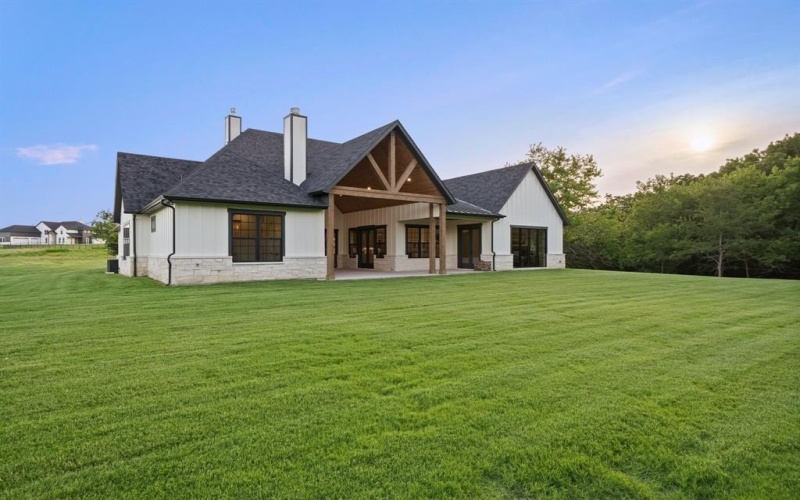 325 Ryker Lane, Gunter, TX 75058, 4 Bedrooms Bedrooms, ,5 BathroomsBathrooms,Residential,For Sale,325 Ryker Lane,20797590