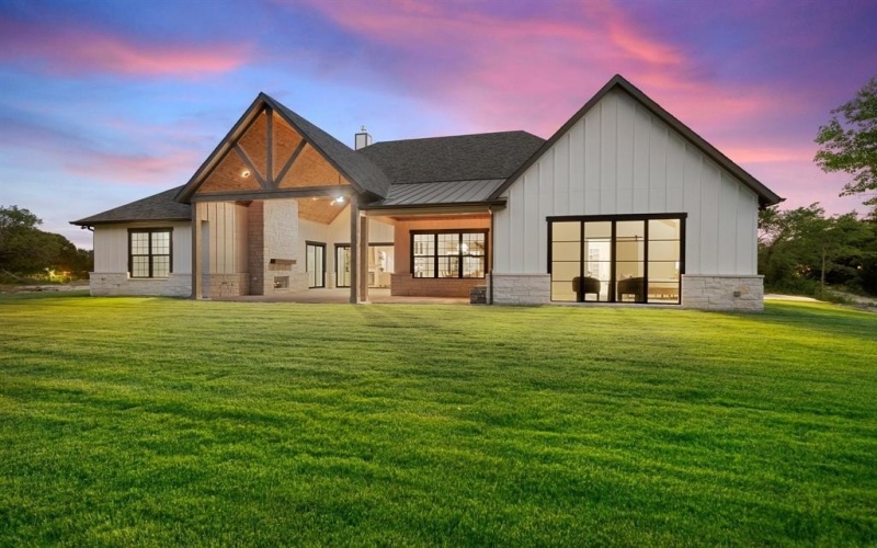 325 Ryker Lane, Gunter, TX 75058, 4 Bedrooms Bedrooms, ,5 BathroomsBathrooms,Residential,For Sale,325 Ryker Lane,20797590