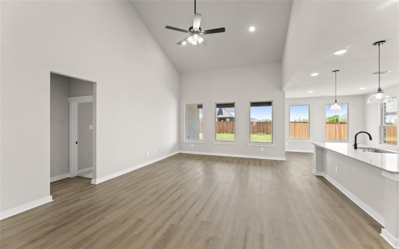 1115 Rothland, Red Oak, TX 75154, 4 Bedrooms Bedrooms, ,3 BathroomsBathrooms,Residential,For Sale,1115 Rothland,20798200