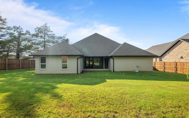 133 Pueblo Drive, Lake Kiowa, TX 76240, 3 Habitaciones Habitaciones , ,2 BañosBaños,Residential,En Venta,133 Pueblo Drive,20798868