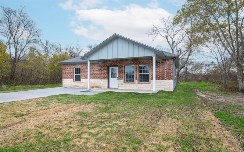 537 W Hopkins Street, Mexia, TX 76667, 3 Bedrooms Bedrooms, ,2 BathroomsBathrooms,Residential,For Sale,537 W Hopkins Street,20799259