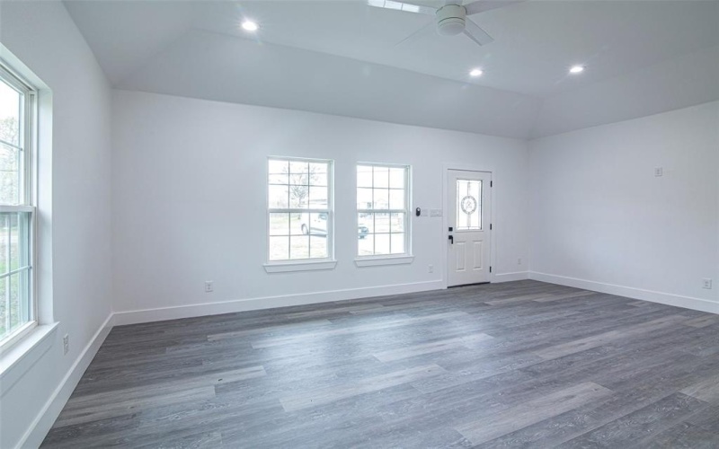 537 W Hopkins Street, Mexia, TX 76667, 3 Bedrooms Bedrooms, ,2 BathroomsBathrooms,Residential,For Sale,537 W Hopkins Street,20799259