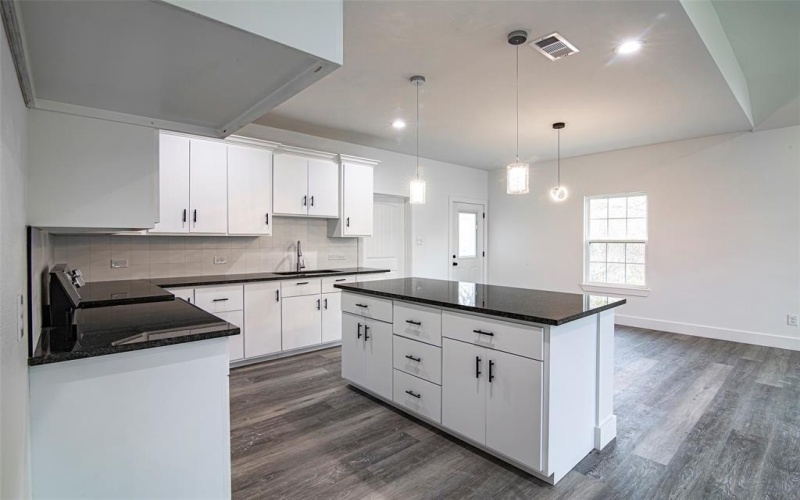 537 W Hopkins Street, Mexia, TX 76667, 3 Bedrooms Bedrooms, ,2 BathroomsBathrooms,Residential,For Sale,537 W Hopkins Street,20799259