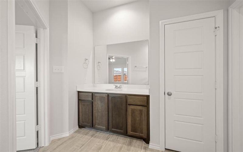 429 Falcon, Azle, TX 76020, 3 Bedrooms Bedrooms, ,2 BathroomsBathrooms,Residential,For Sale,429 Falcon,20803420