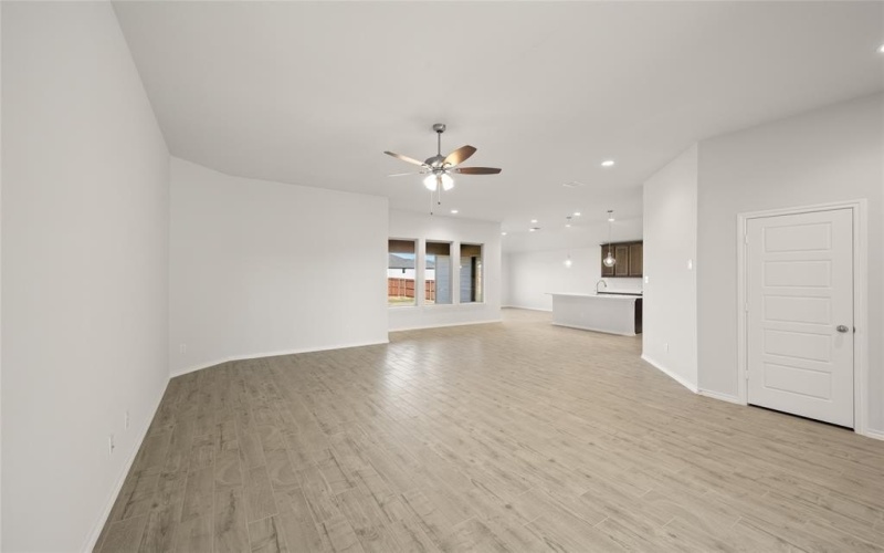 429 Falcon, Azle, TX 76020, 3 Bedrooms Bedrooms, ,2 BathroomsBathrooms,Residential,For Sale,429 Falcon,20803420