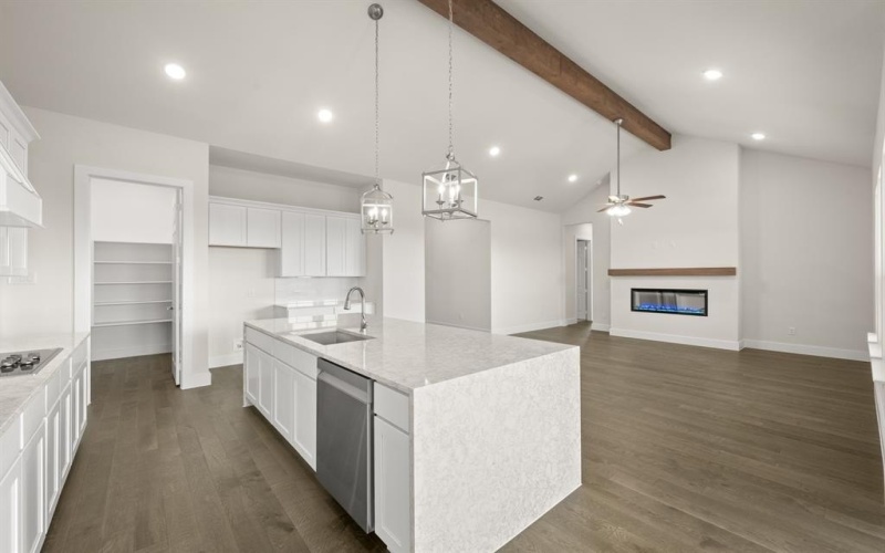 1300 Green Ridge Drive, Weatherford, TX 76085, 4 Habitaciones Habitaciones , ,2 BañosBaños,Residential,En Venta,1300 Green Ridge Drive,0,20800200