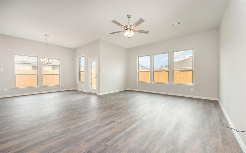 213 Giddings Trail, Forney, TX 75126, 5 Habitaciones Habitaciones , ,3 BañosBaños,Residential,En Venta,213 Giddings Trail,20800311