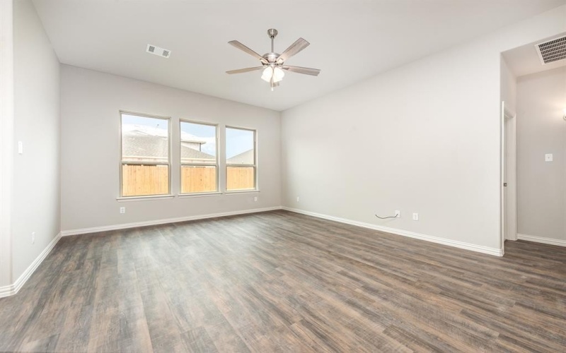 213 Giddings Trail, Forney, TX 75126, 5 Habitaciones Habitaciones , ,3 BañosBaños,Residential,En Venta,213 Giddings Trail,20800311