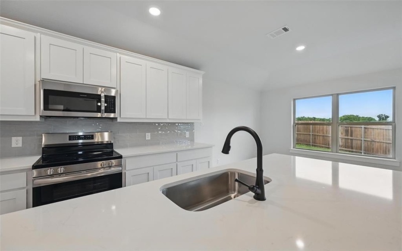 1401 Quail Creek Drive, Cleburne, TX 76033, 3 Bedrooms Bedrooms, ,2 BathroomsBathrooms,Residential,For Sale,1401 Quail Creek Drive,20804550