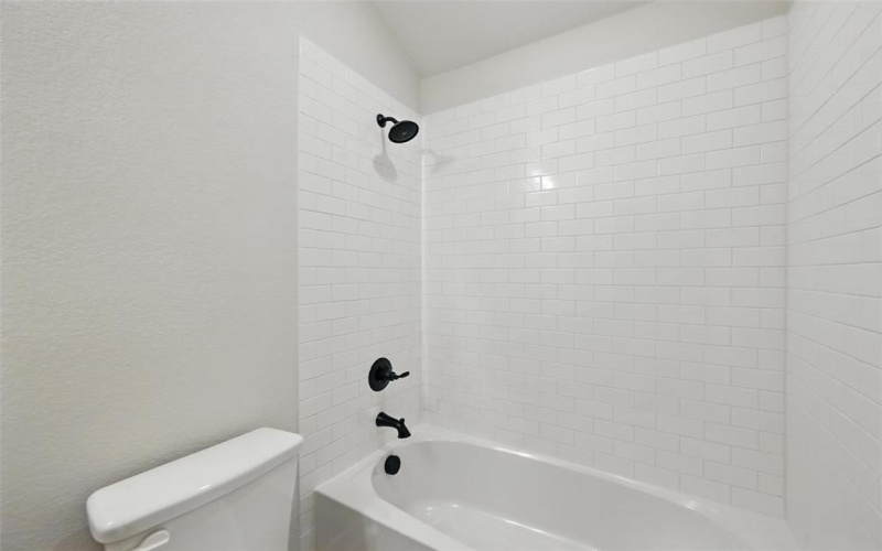 1401 Quail Creek Drive, Cleburne, TX 76033, 3 Bedrooms Bedrooms, ,2 BathroomsBathrooms,Residential,For Sale,1401 Quail Creek Drive,20804550