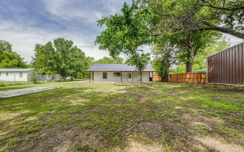224 High Street, Roxton, TX 75477, 3 Bedrooms Bedrooms, ,2 BathroomsBathrooms,Residential,For Sale,224 High Street,20803163