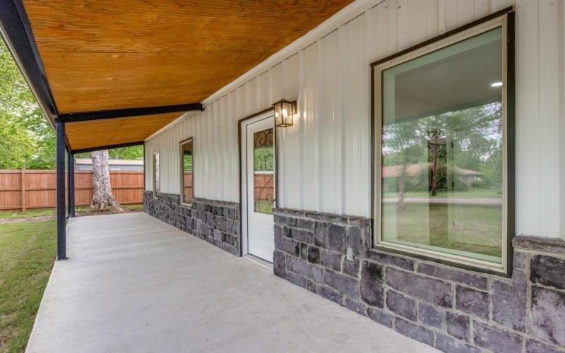 224 High Street, Roxton, TX 75477, 3 Bedrooms Bedrooms, ,2 BathroomsBathrooms,Residential,For Sale,224 High Street,20803163