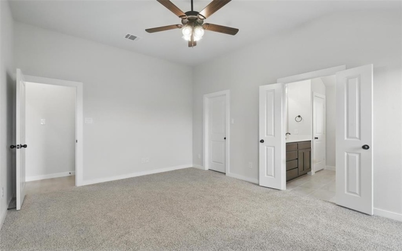 1400 Dry Creek Drive, Cleburne, TX 76033, 3 Bedrooms Bedrooms, ,2 BathroomsBathrooms,Residential,For Sale,1400 Dry Creek Drive,20801759