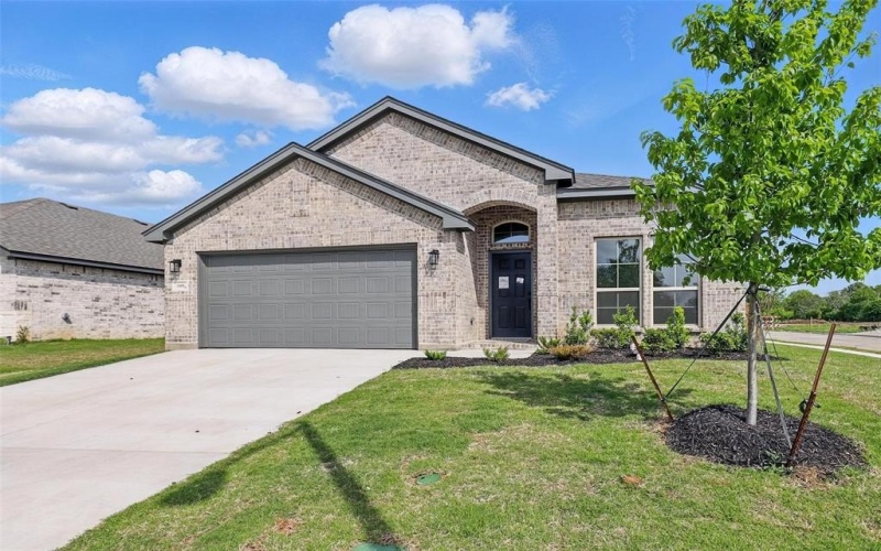1400 Dry Creek Drive, Cleburne, TX 76033, 3 Bedrooms Bedrooms, ,2 BathroomsBathrooms,Residential,For Sale,1400 Dry Creek Drive,20801759