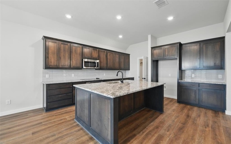 130 Rj Smith Drive, Boyd, TX 76023, 4 Bedrooms Bedrooms, ,2 BathroomsBathrooms,Residential,For Sale,130 Rj Smith Drive,20801776