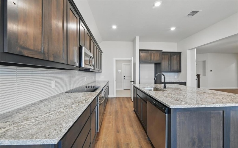130 Rj Smith Drive, Boyd, TX 76023, 4 Bedrooms Bedrooms, ,2 BathroomsBathrooms,Residential,For Sale,130 Rj Smith Drive,20801776