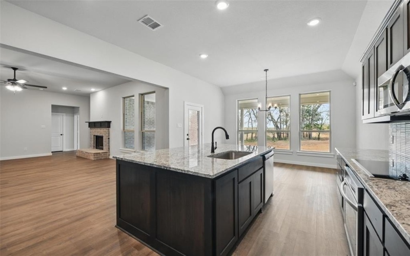 130 Rj Smith Drive, Boyd, TX 76023, 4 Bedrooms Bedrooms, ,2 BathroomsBathrooms,Residential,For Sale,130 Rj Smith Drive,20801776