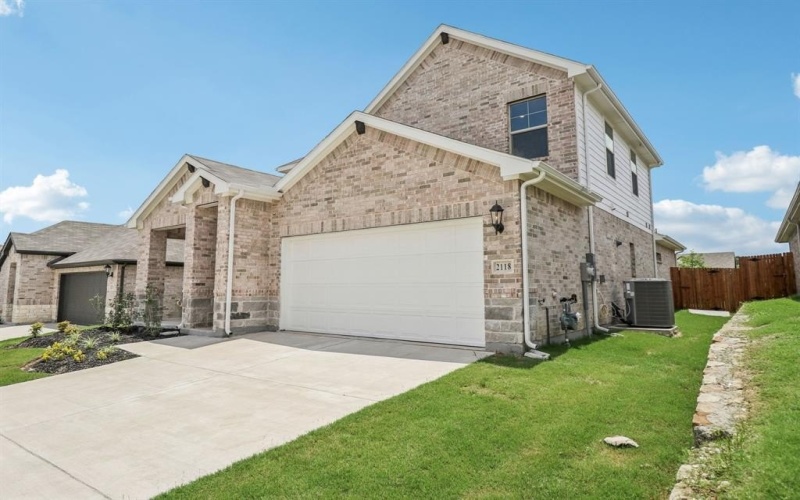 2118 Dunbar Drive, Sherman, TX 75092, 4 Bedrooms Bedrooms, ,2 BathroomsBathrooms,Residential,For Sale,2118 Dunbar Drive,20801958