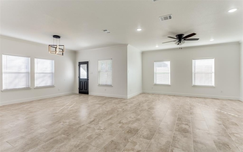 1422 E Magnolia Avenue, Fort Worth, TX 76104, 3 Habitaciones Habitaciones , ,2 BañosBaños,Residential,En Venta,1422 E Magnolia Avenue,20806907