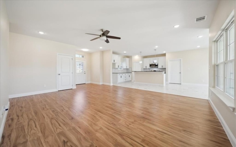 202 S Nash Street, Kaufman, TX 75142, 3 Bedrooms Bedrooms, ,2 BathroomsBathrooms,Residential,For Sale,202 S Nash Street,20807083