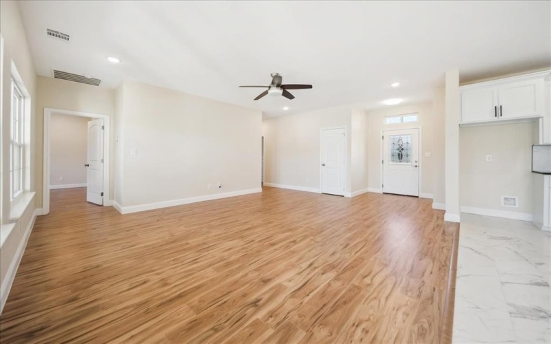 202 S Nash Street, Kaufman, TX 75142, 3 Bedrooms Bedrooms, ,2 BathroomsBathrooms,Residential,For Sale,202 S Nash Street,20807083