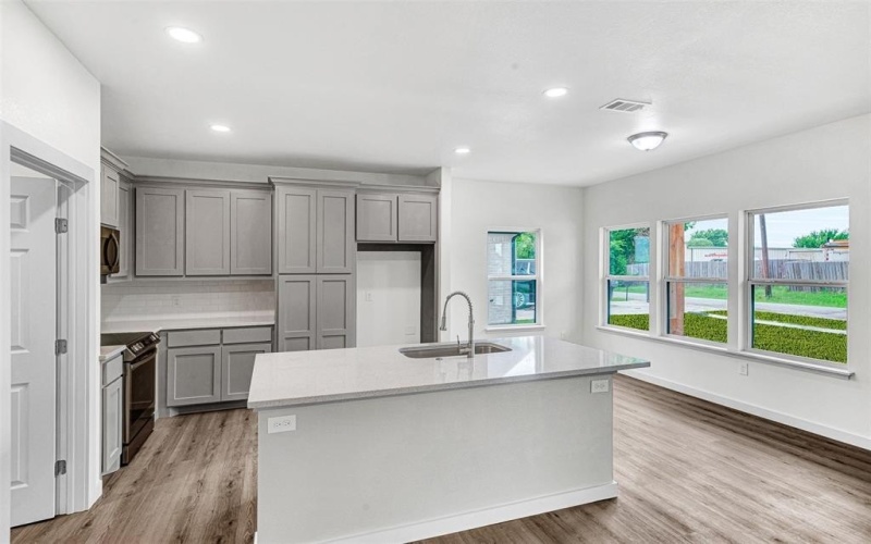 428 N Mcgraw Street, Forney, TX 75126, 3 Habitaciones Habitaciones , ,2 BañosBaños,Residential,En Venta,428 N Mcgraw Street,20807087