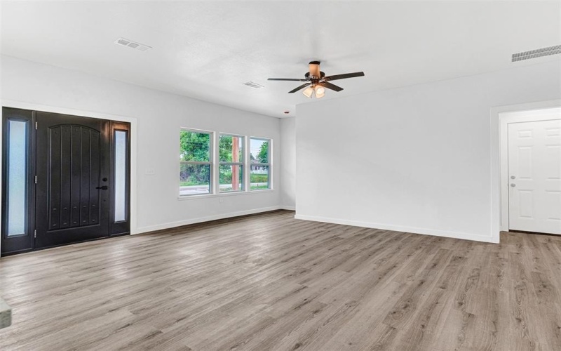 428 N Mcgraw Street, Forney, TX 75126, 3 Habitaciones Habitaciones , ,2 BañosBaños,Residential,En Venta,428 N Mcgraw Street,20807087