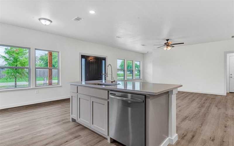 428 N Mcgraw Street, Forney, TX 75126, 3 Habitaciones Habitaciones , ,2 BañosBaños,Residential,En Venta,428 N Mcgraw Street,20807087