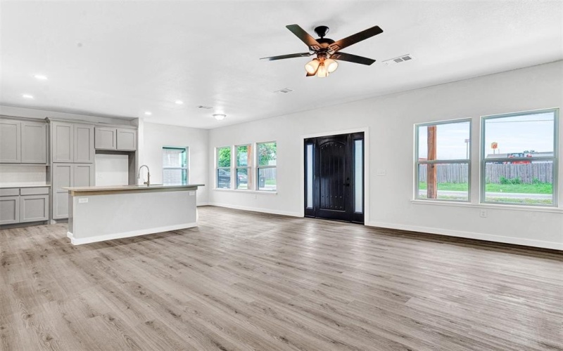 428 N Mcgraw Street, Forney, TX 75126, 3 Habitaciones Habitaciones , ,2 BañosBaños,Residential,En Venta,428 N Mcgraw Street,20807087