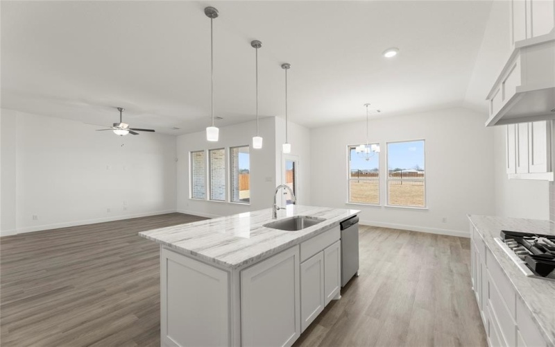 541 San Angelo Drive, Forney, TX 75126, 4 Habitaciones Habitaciones , ,2 BañosBaños,Residential,En Venta,541 San Angelo Drive,20802302
