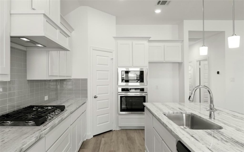 541 San Angelo Drive, Forney, TX 75126, 4 Habitaciones Habitaciones , ,2 BañosBaños,Residential,En Venta,541 San Angelo Drive,20802302