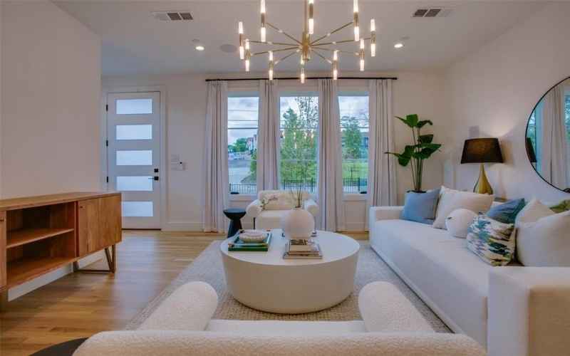 7207 Gaston Avenue #203, Dallas, TX 75214, 2 Bedrooms Bedrooms, ,2 BathroomsBathrooms,Residential,For Sale,7207 Gaston Avenue,20807191