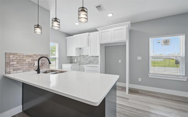404 E Locust, Leonard, TX 75452, 3 Bedrooms Bedrooms, ,2 BathroomsBathrooms,Residential,For Sale,404 E Locust,20807230