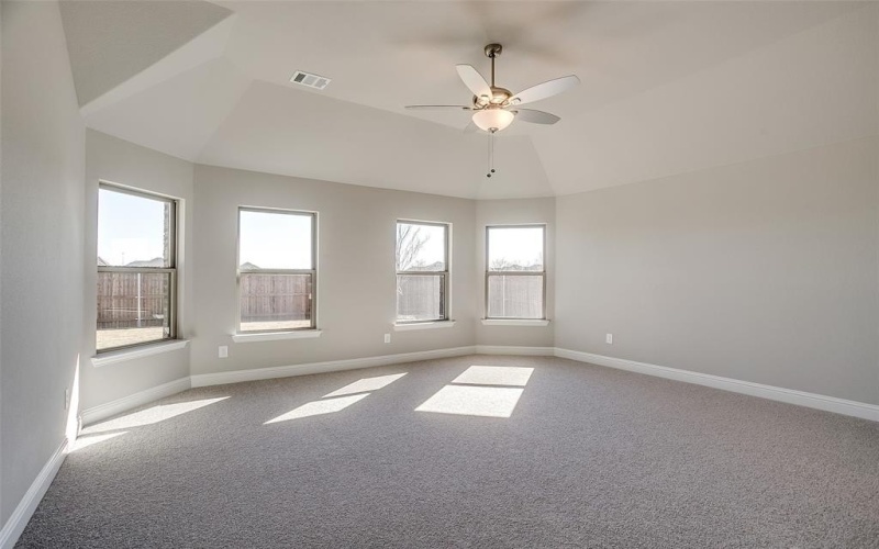 560 Holiday Avenue, Waxahachie, TX 75165, 3 Bedrooms Bedrooms, ,2 BathroomsBathrooms,Residential,For Sale,560 Holiday Avenue,20802539