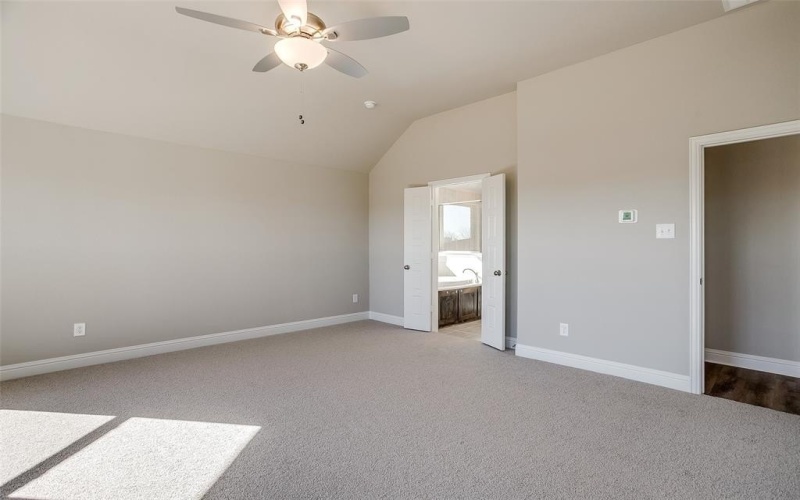 560 Holiday Avenue, Waxahachie, TX 75165, 3 Bedrooms Bedrooms, ,2 BathroomsBathrooms,Residential,For Sale,560 Holiday Avenue,20802539