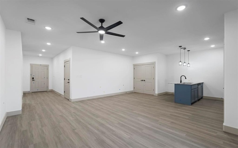 723 W Parnell, Denison, TX 75020, 3 Bedrooms Bedrooms, ,2 BathroomsBathrooms,Residential,For Sale,723 W Parnell,20807446