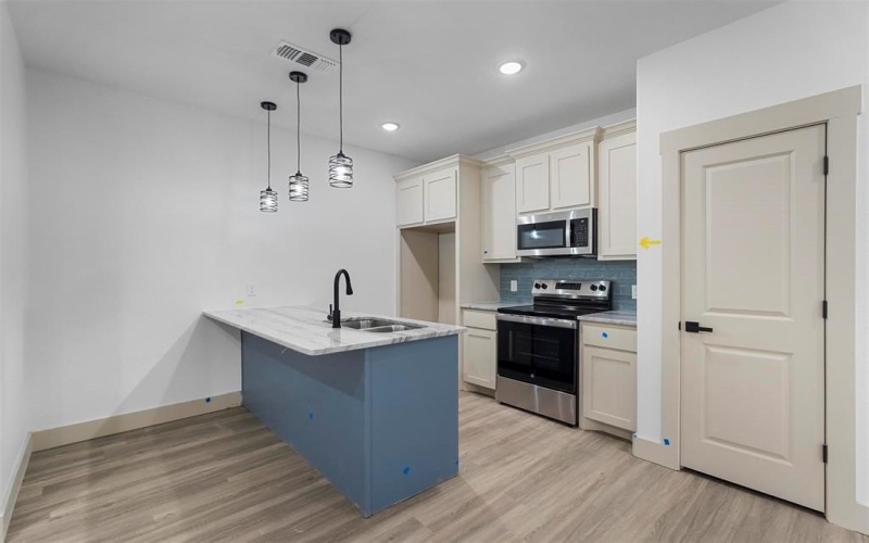 723 W Parnell, Denison, TX 75020, 3 Bedrooms Bedrooms, ,2 BathroomsBathrooms,Residential,For Sale,723 W Parnell,20807446
